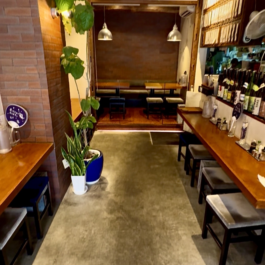 店内の客席